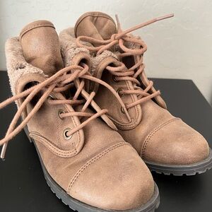 Cozy Brown Lace-Up Boots
